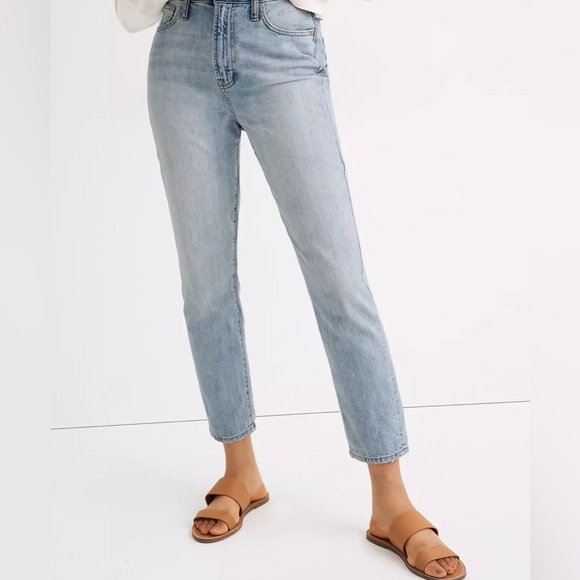 Women’s Curvy Perfect Vintage Jean in Fitzgerald Wash - Picture 2 of 7